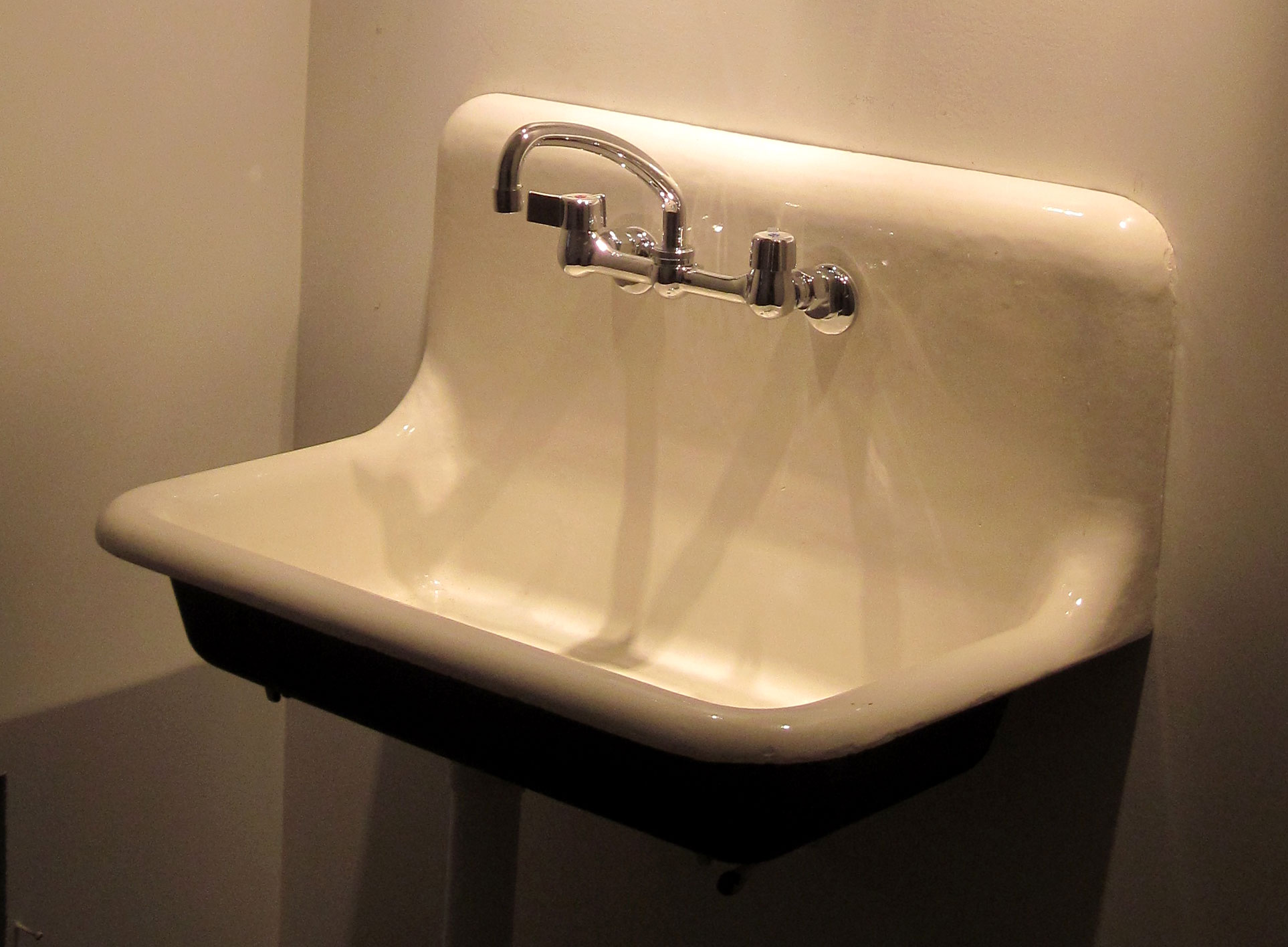 Cast Iron Sink As A Work Of Art Statlerprojects S Blog